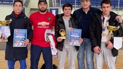 Ставропольские спортсмены привезли из Черкесска три награды по вольной борьбе