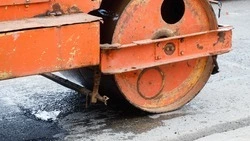 Две дороги приводят в порядок в Грачёвском округе