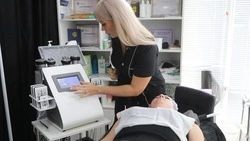 Жительница Грачёвки открыла массажный салон по соцконтракту 