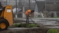 Подрядчик приступил к благоустройству сквера в Грачёвском округе