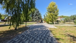 Парковую зону благоустроили в селе Грачёвского округа